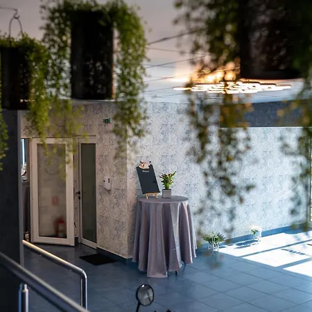 酒店 Apollo 马马亚