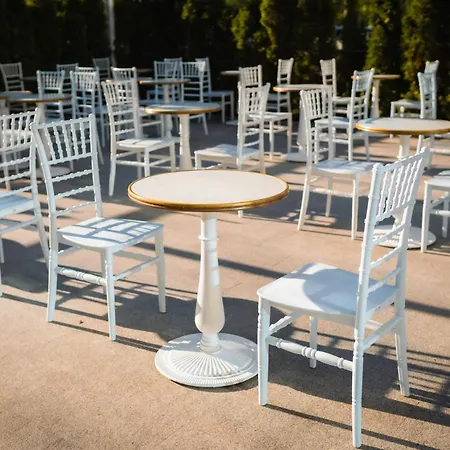 酒店 Apollo 马马亚