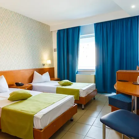 Hotel Apollo 3*