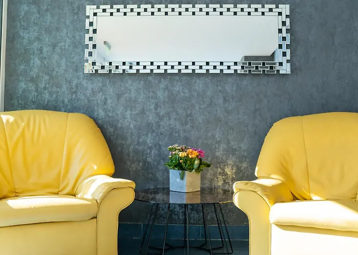 Отель Apollo 3*