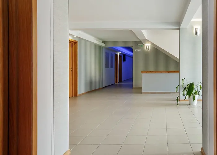 Отель Apollo 3*